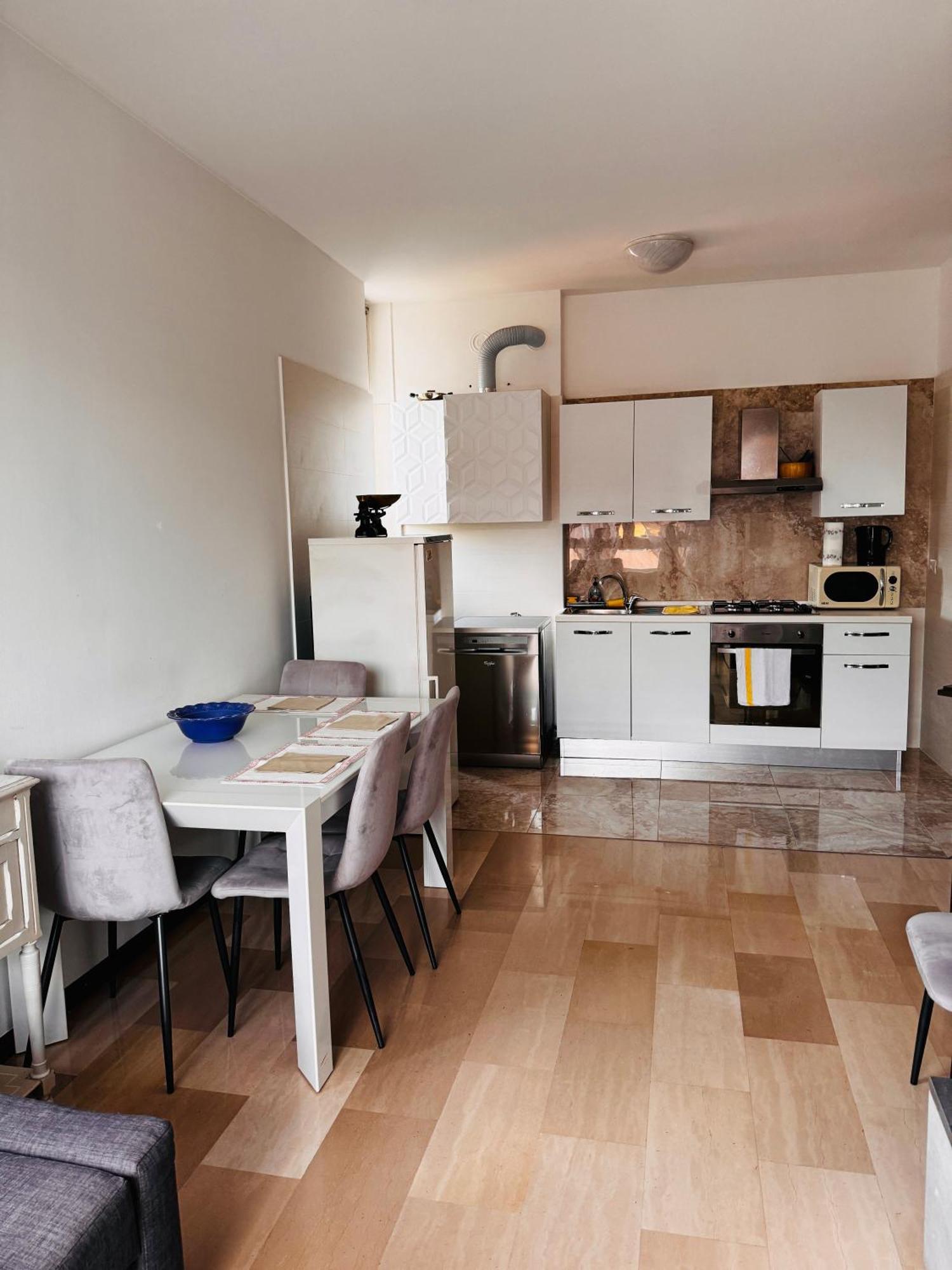 Lovely Apartment In Gallarate Exterior foto